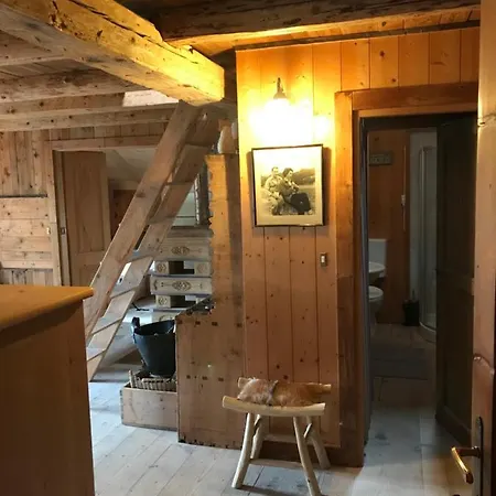 Cherz Romantic House 아라바