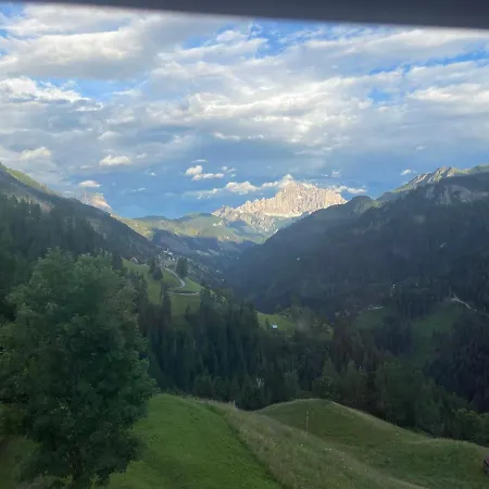 Cherz Romantic House シャレー アラッバ