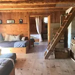 Cherz Romantic House 아라바