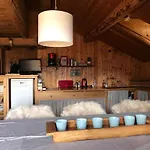 Cherz Romantic House 샬레 아라바