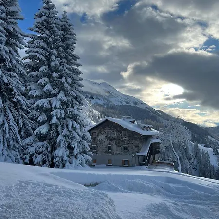 Chalet Cherz Romantic House
